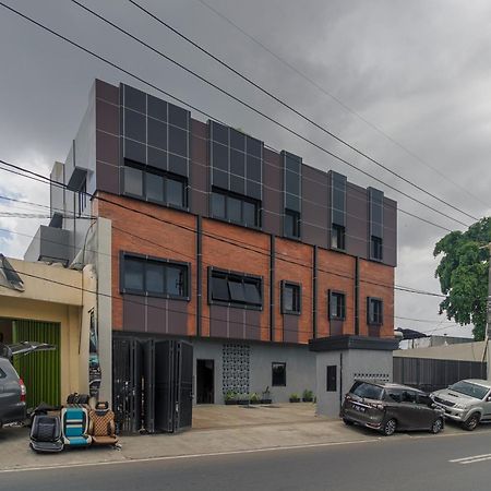 Reddoorz Near Puri Indah Mall Jakarta Eksteriør billede